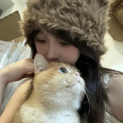 三女性